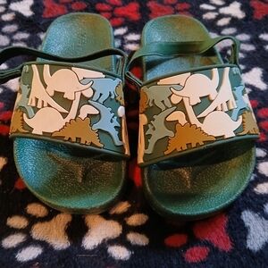 Kids Size 7t Dinosaur Slide Sandals - Green